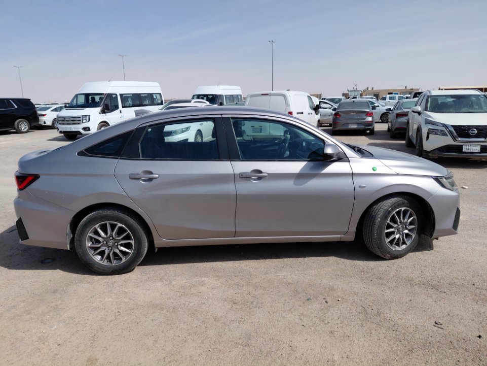 تويوتا يارس  2023 image