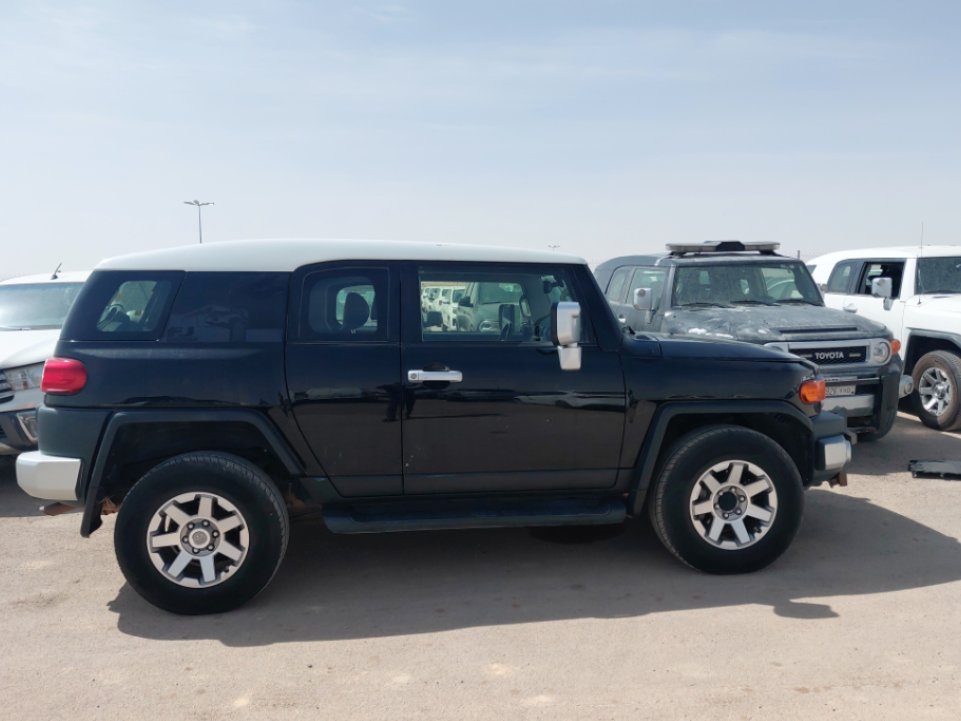 تويوتا إف جي كروزر  2022 image