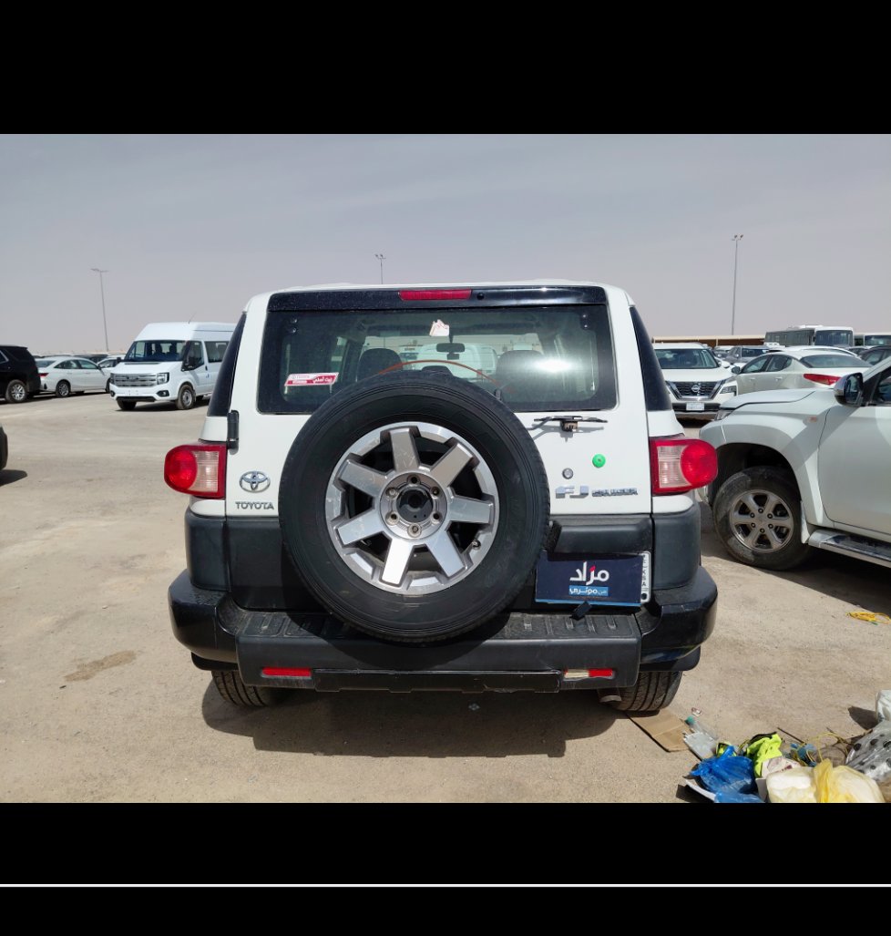 تويوتا إف جي كروزر  2022 image