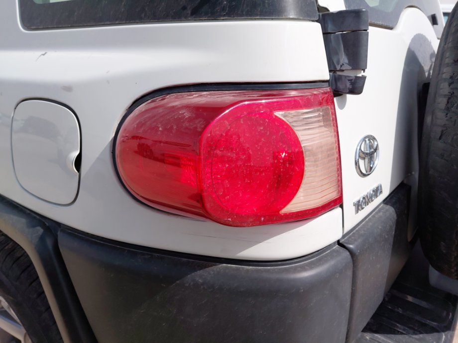 تويوتا إف جي كروزر  2022 image