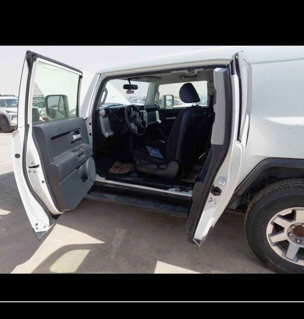 تويوتا إف جي كروزر  2022 image