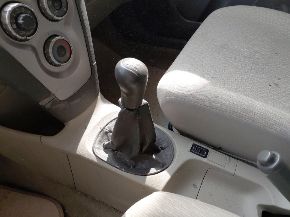 تويوتا يارس  2010 image