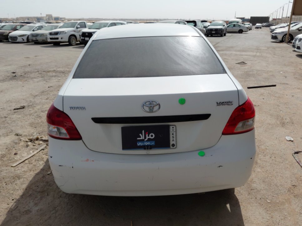 تويوتا يارس  2010 image