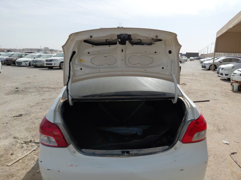 تويوتا يارس  2010 image