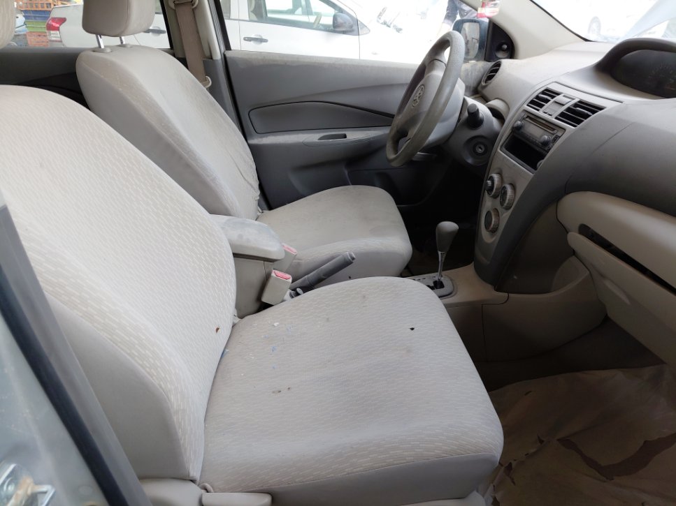 تويوتا يارس  2011 image