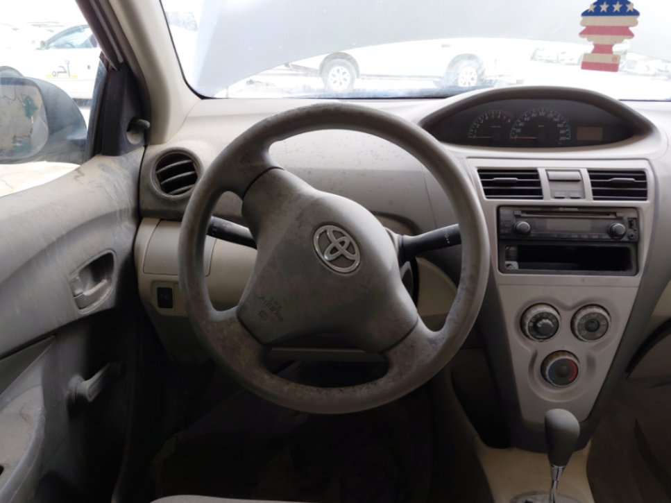 تويوتا يارس  2011 image