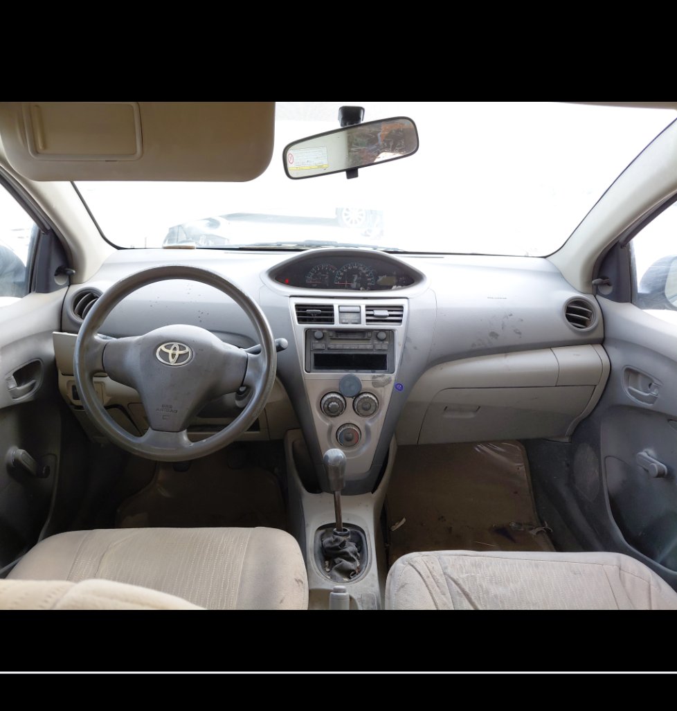 تويوتا يارس  2010 image