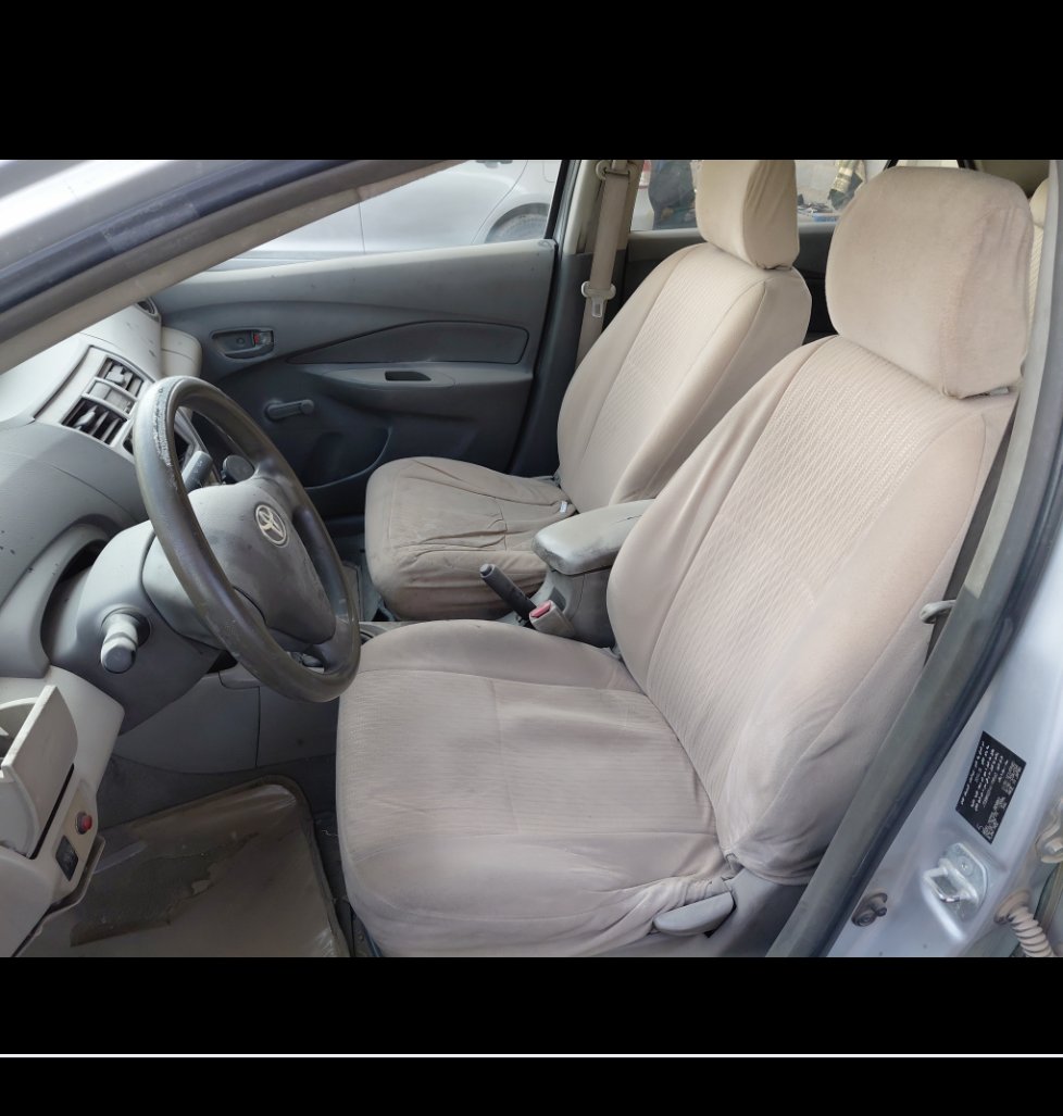 تويوتا يارس  2010 image