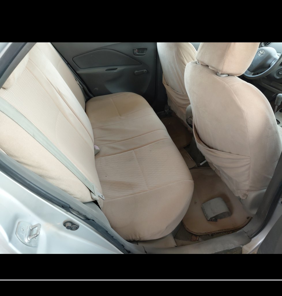 تويوتا يارس  2010 image