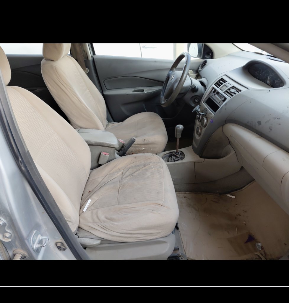 تويوتا يارس  2010 image