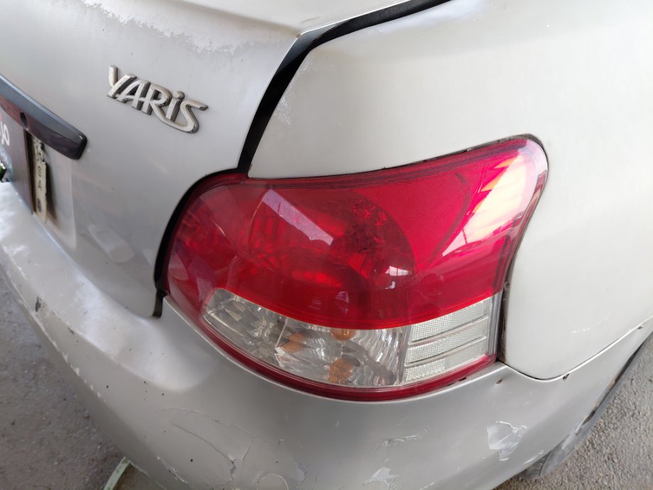 تويوتا يارس  2010 image