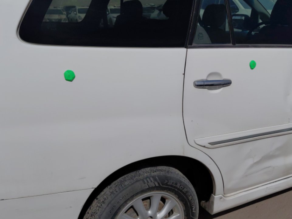 تويوتا انوفا  2012 image