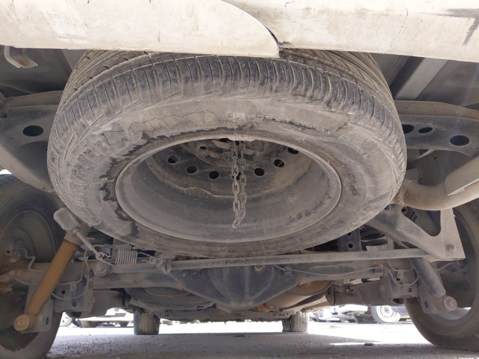 تويوتا انوفا  2012 image