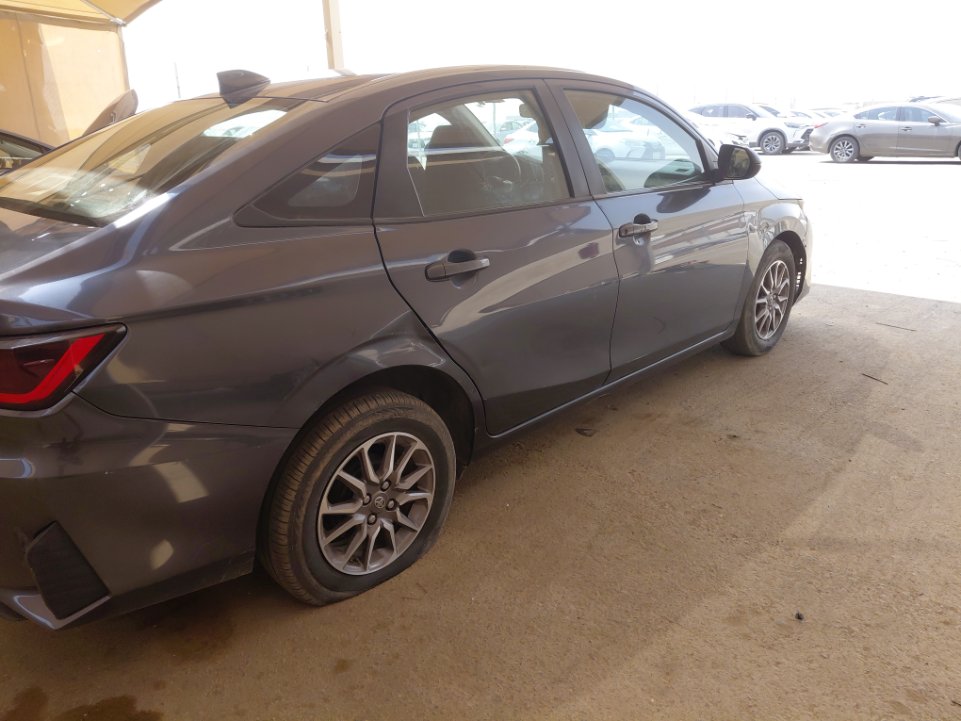 تويوتا يارس Y -  2023 image