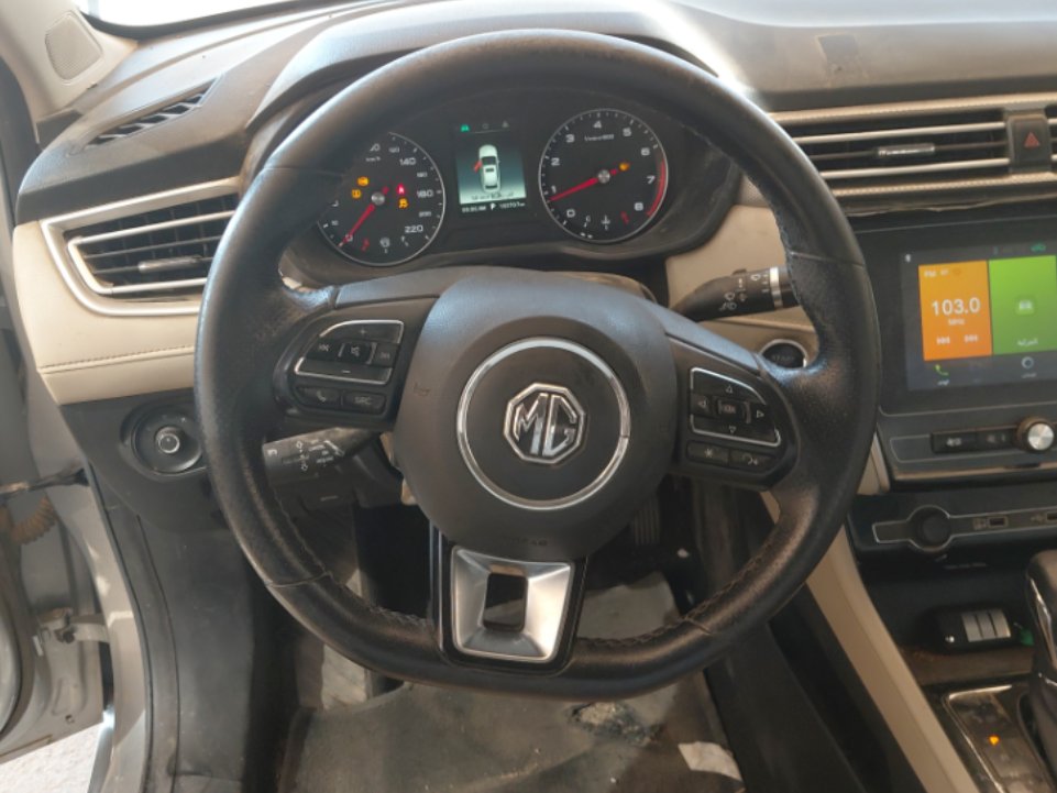 إم جي 5  2023 image