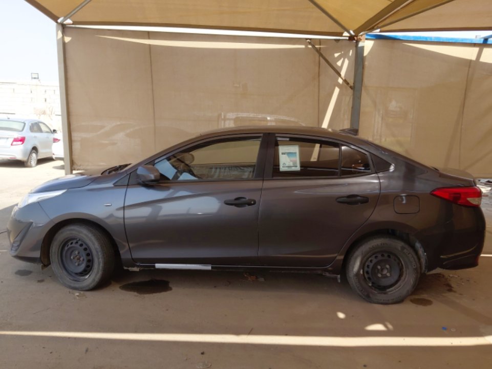 تويوتا يارس STANDARD 2020 image