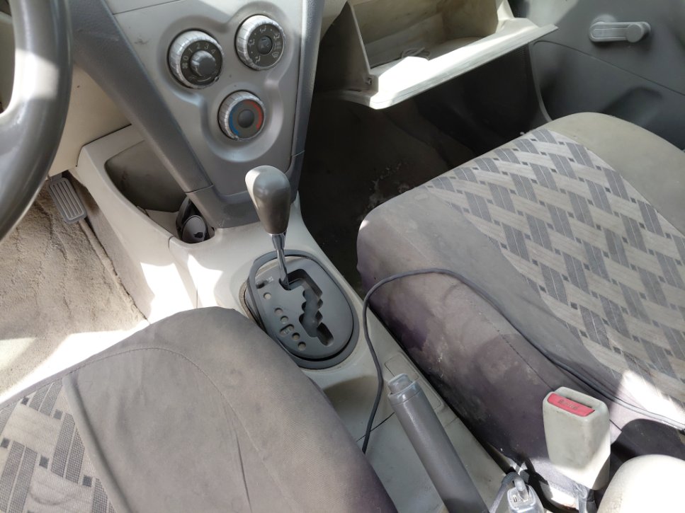 تويوتا يارس  2010 image