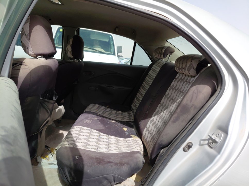 تويوتا يارس  2010 image