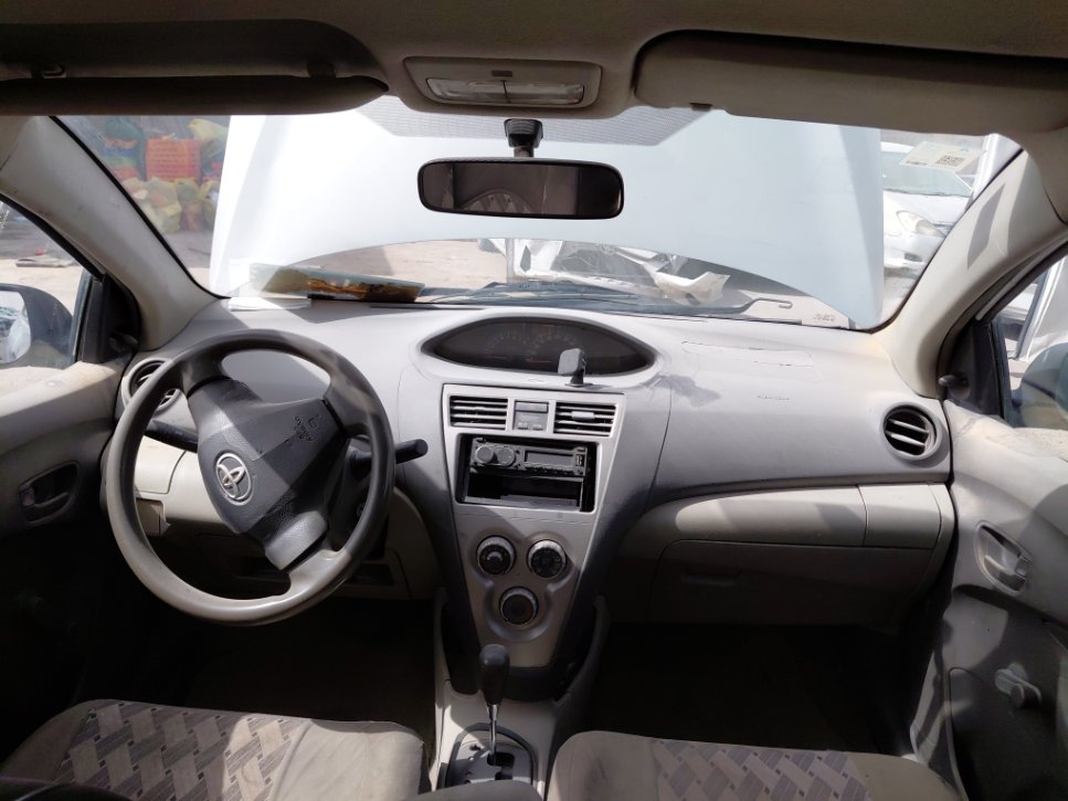 تويوتا يارس  2010 image