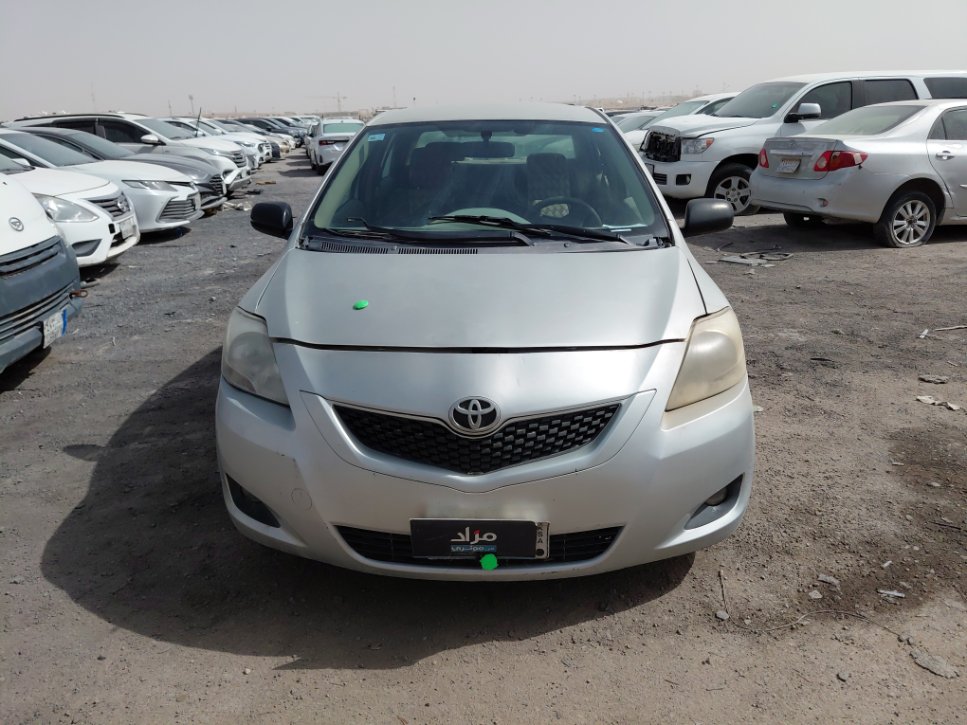 تويوتا يارس  2010