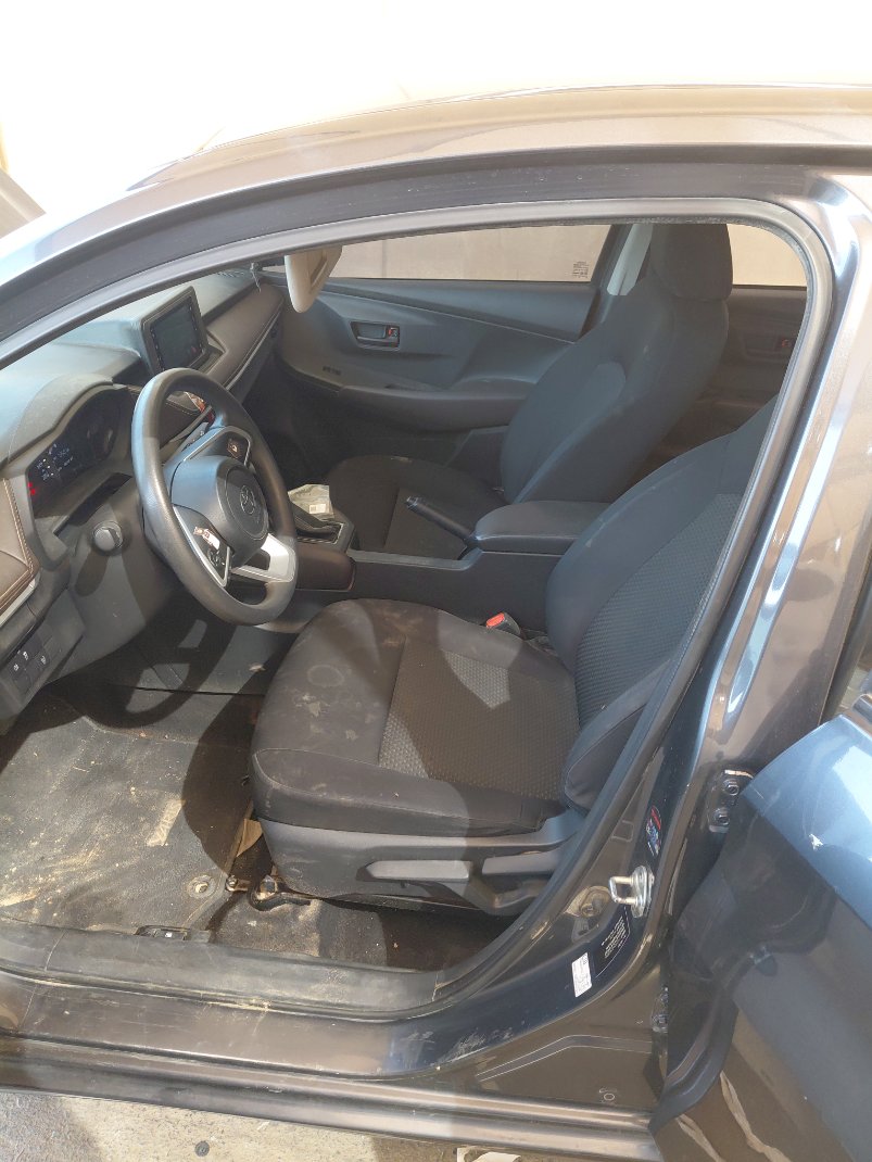 تويوتا يارس Y 2023 image