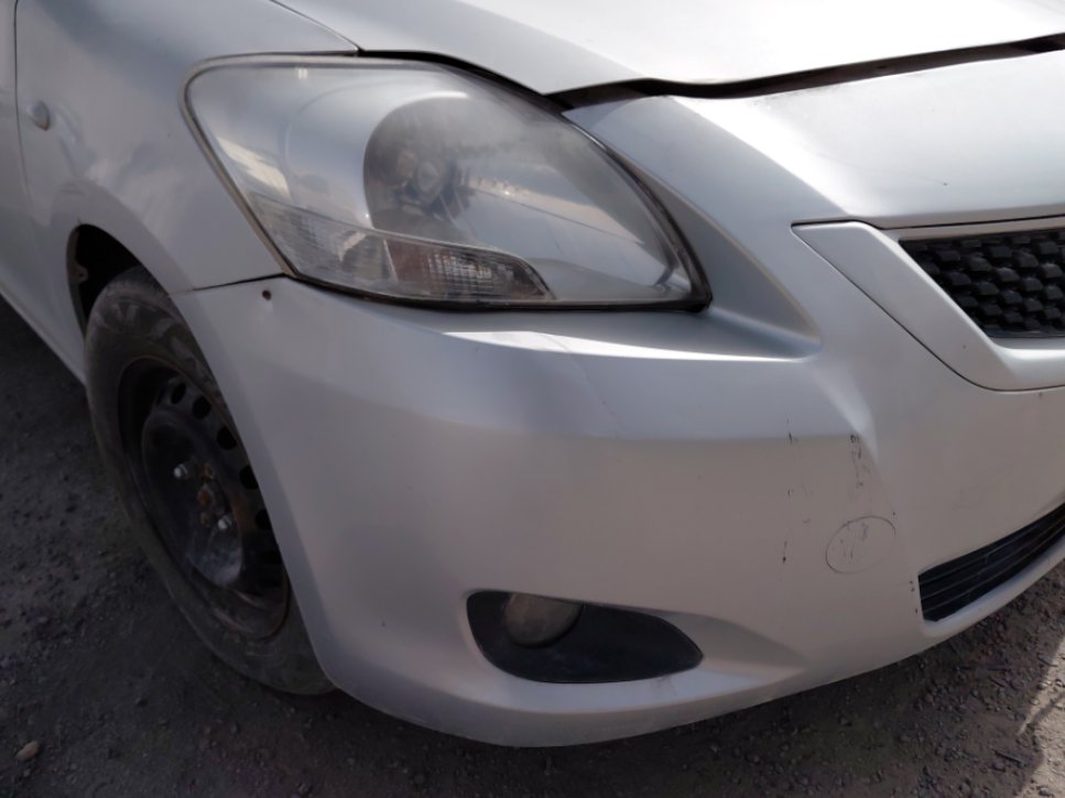 تويوتا يارس  2010 image