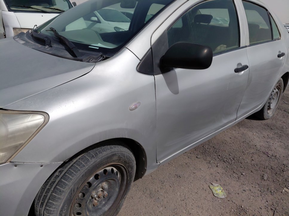 تويوتا يارس  2010 image