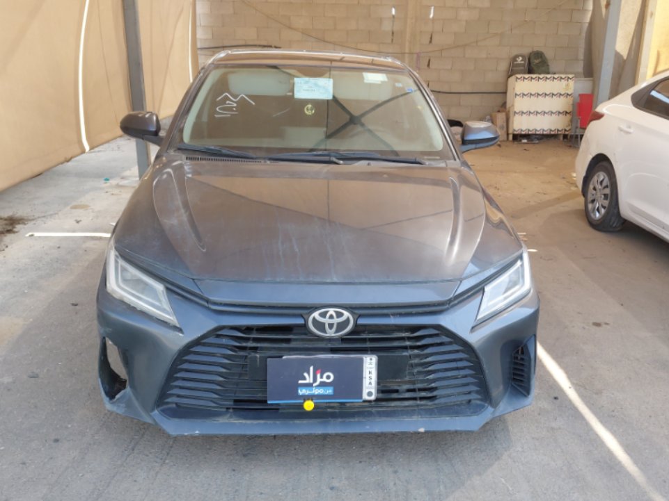تويوتا يارس Y 2023