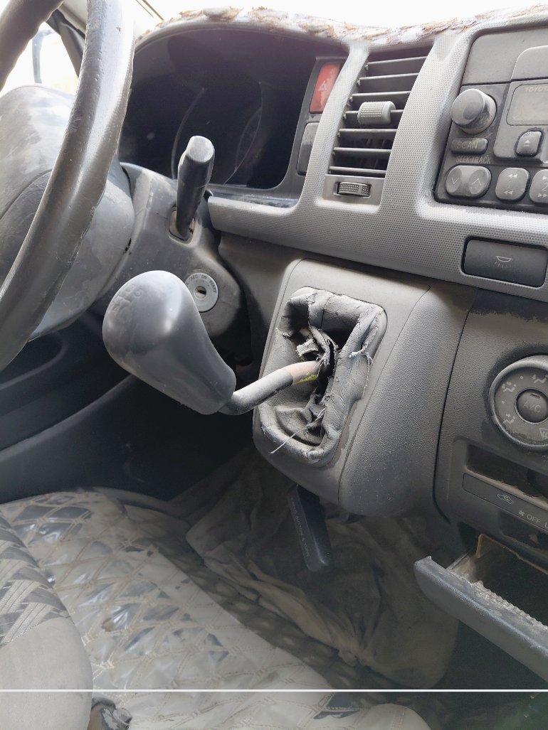 تويوتا هايس باص  2011 image