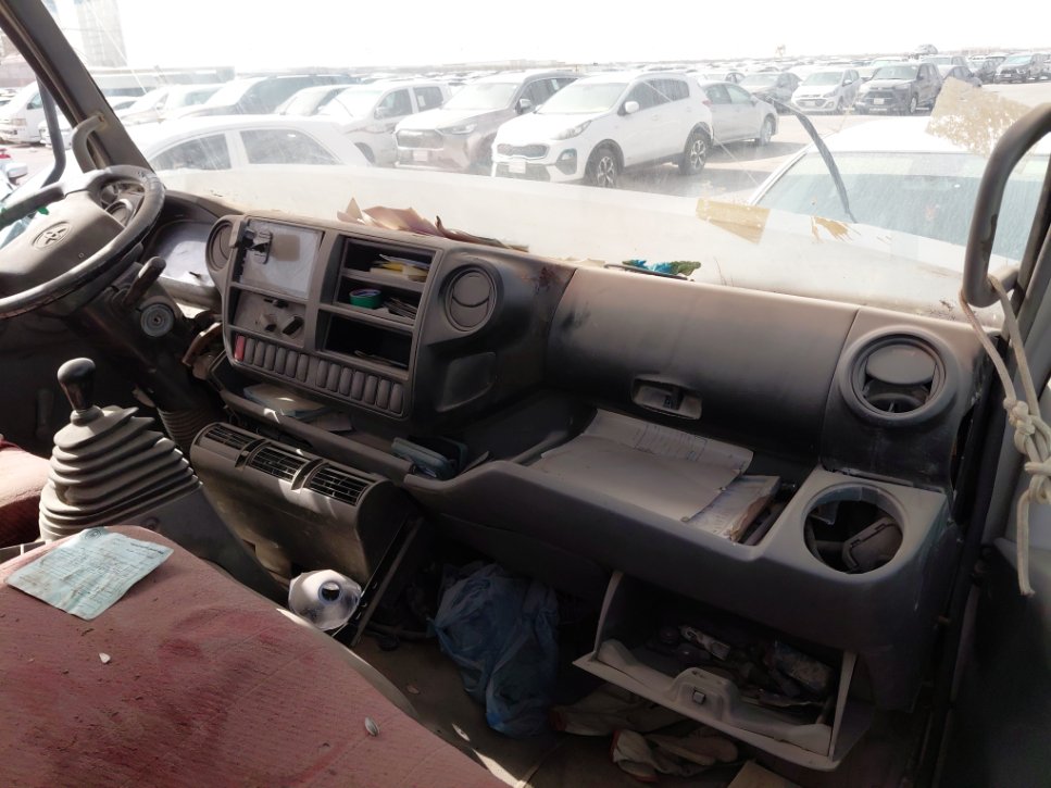 تويوتا دينا  2012 image