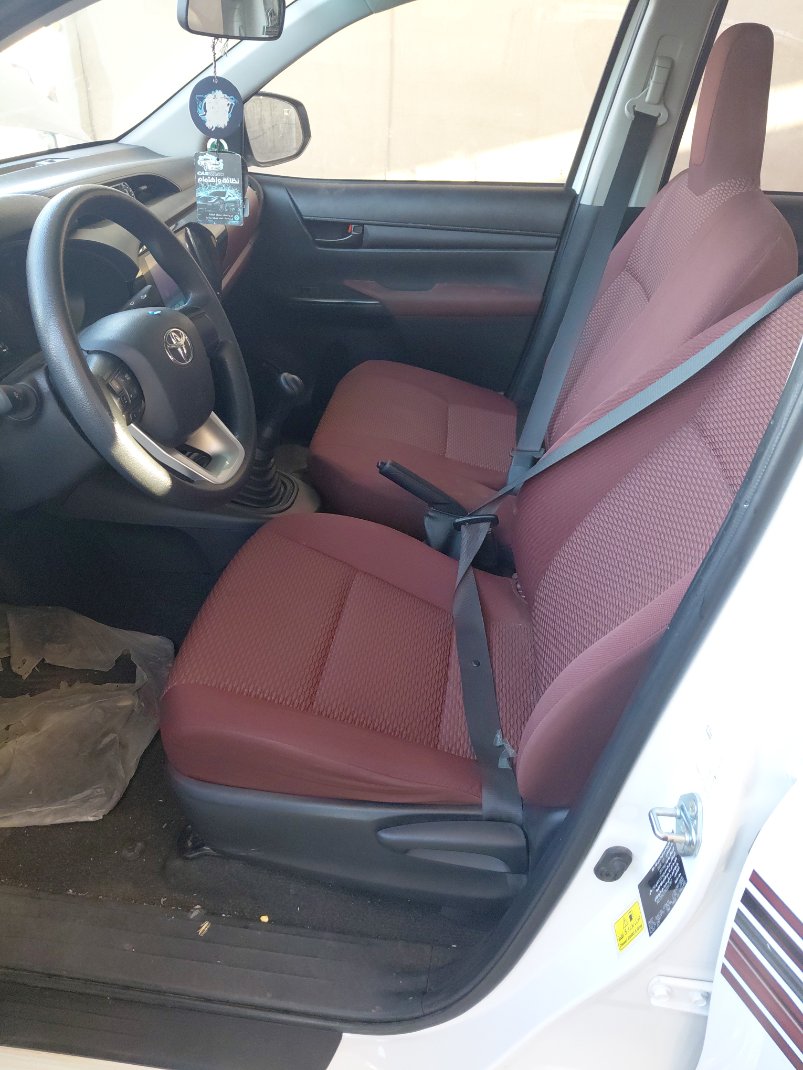 تويوتا هايلكس GL 2024 image