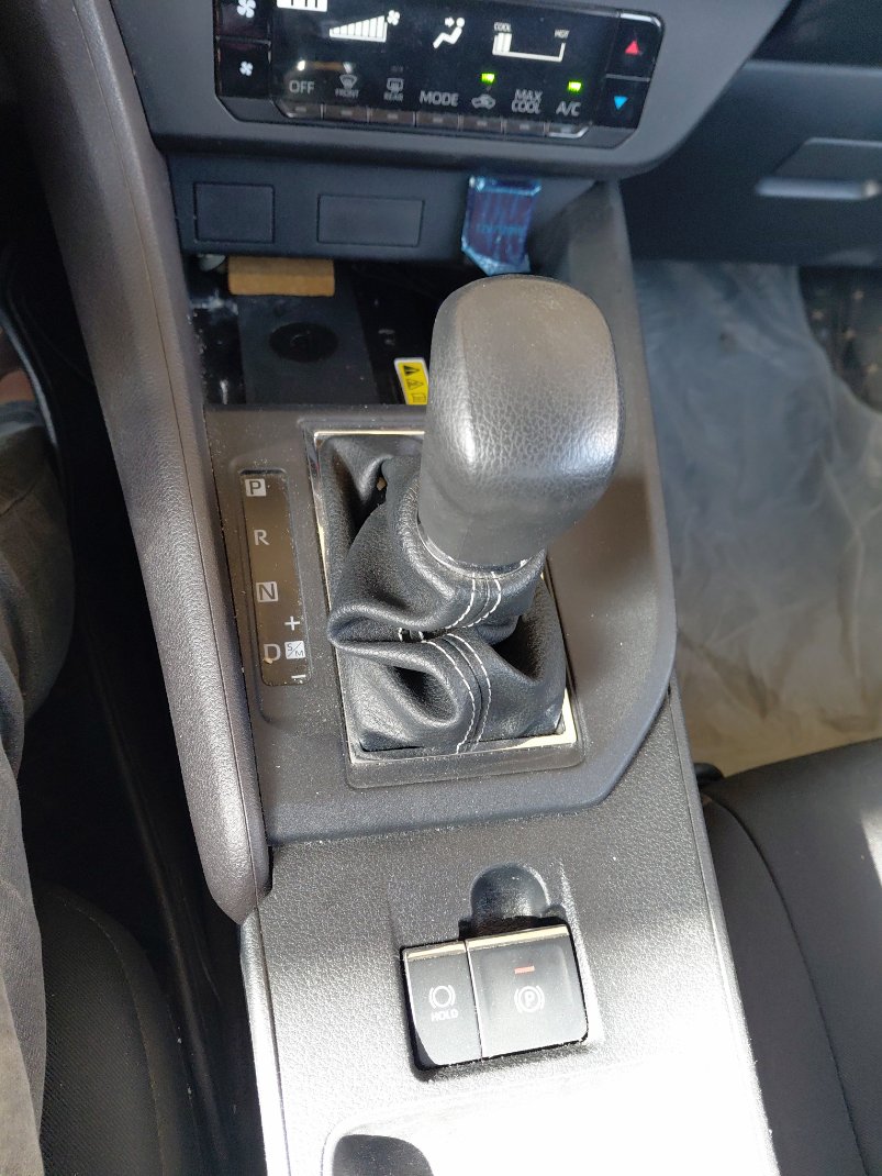 تويوتا يارس Y PLUS 2024 image