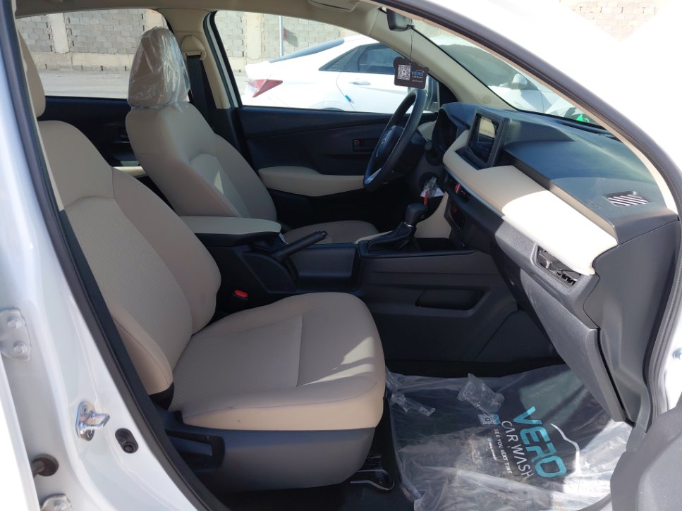 تويوتا يارس Y 2024 image