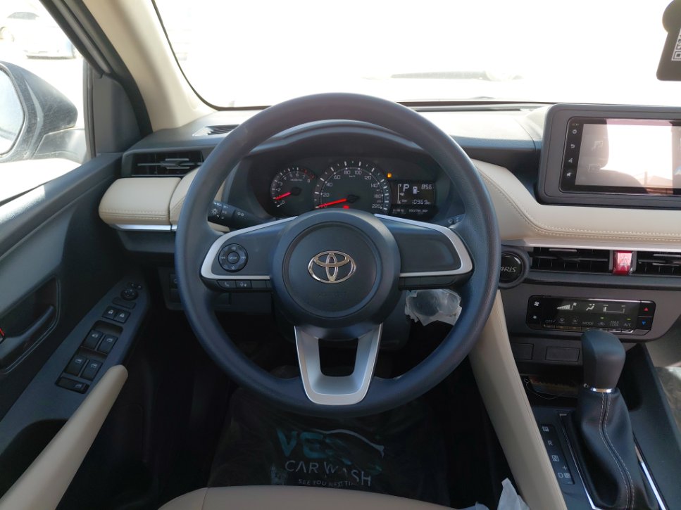 تويوتا يارس Y 2024 image