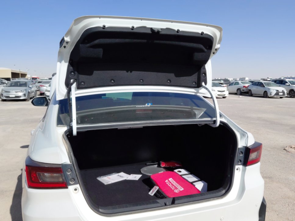 تويوتا يارس Y 2024 image