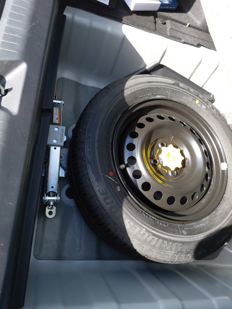 تويوتا يارس Y 2024 image