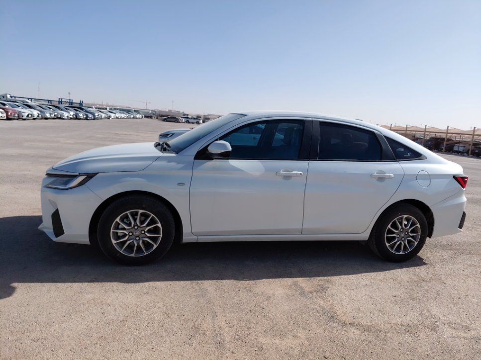 تويوتا يارس Y 2024 image