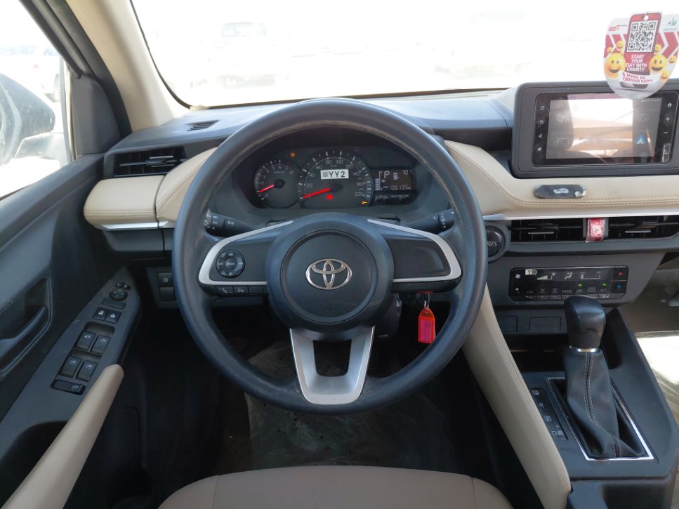 تويوتا يارس Y 2024 image