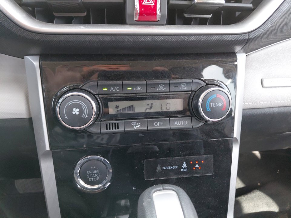 تويوتا فيلوز GLX 2024 image