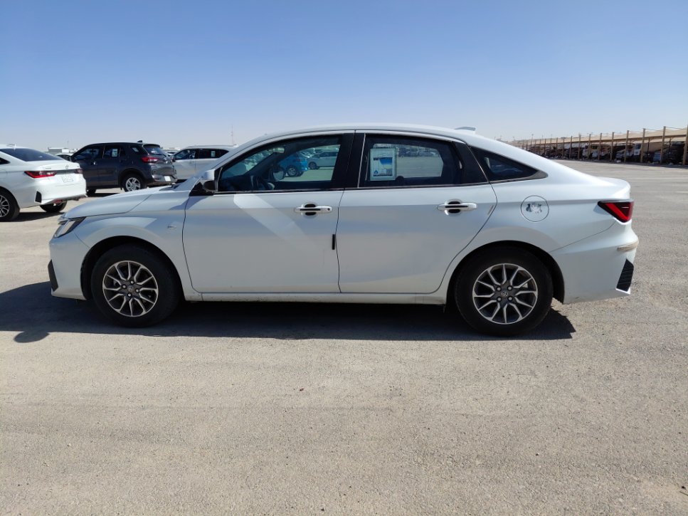 تويوتا يارس Y 2024 image