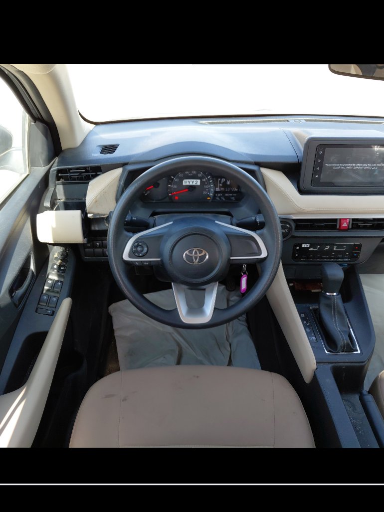 تويوتا يارس Y 2024 image