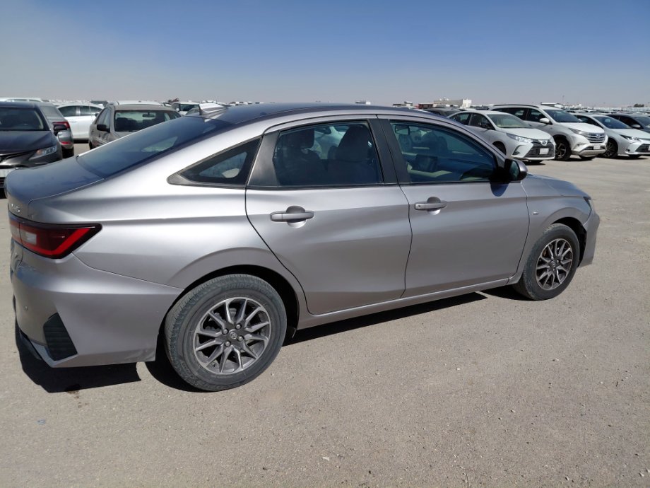 تويوتا يارس Y 2024 image