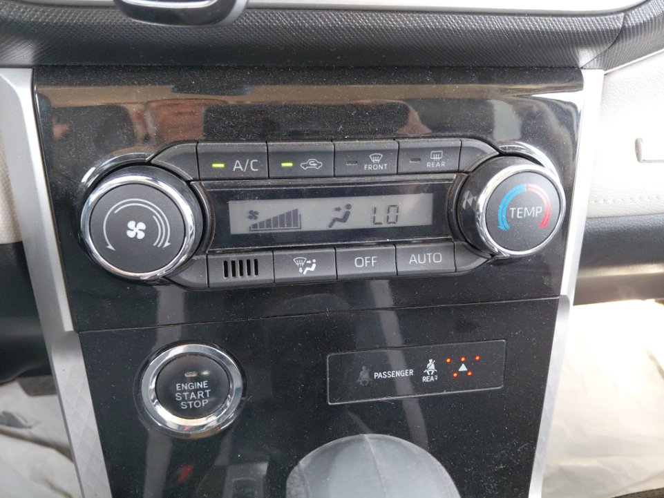 تويوتا فيلوز GLX 2023 image