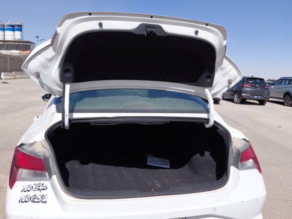 هيونداي إلنترا سمارت 2022 image