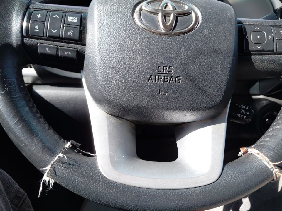 تويوتا هايلكس  SGLX دفع رباعي 2024 image