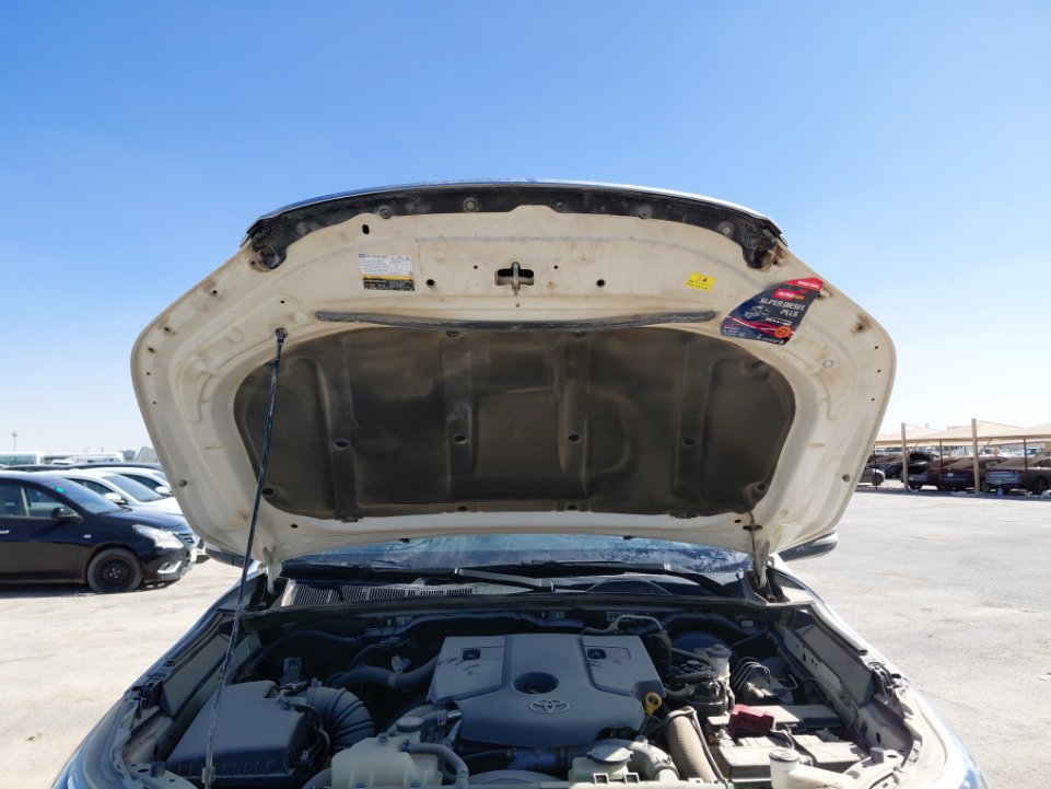 تويوتا هايلكس  SGLX دفع رباعي 2024 image