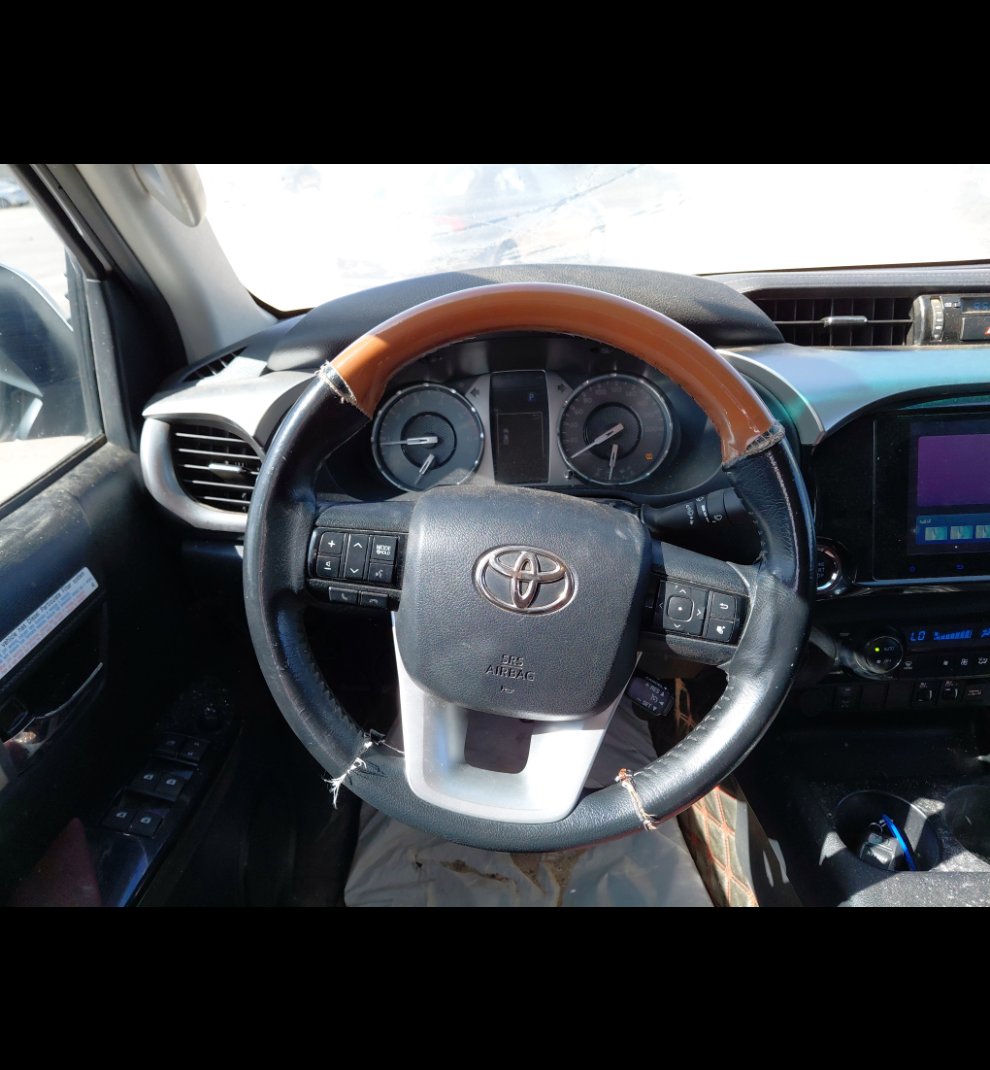 تويوتا هايلكس  SGLX دفع رباعي 2024 image