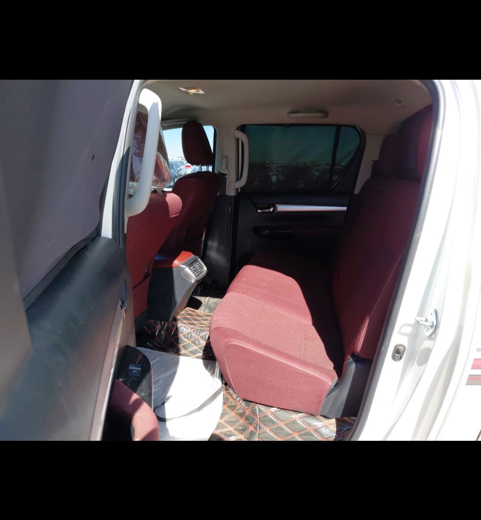 تويوتا هايلكس  SGLX دفع رباعي 2024 image