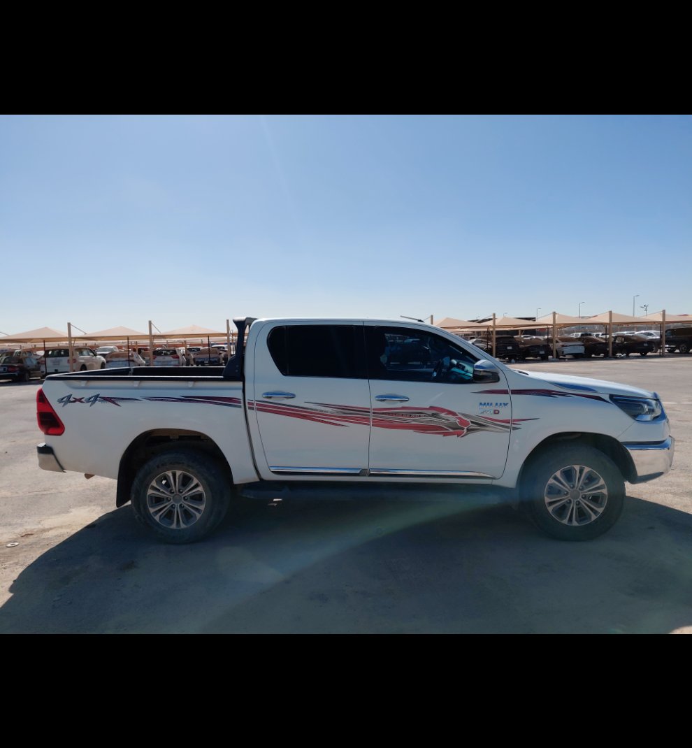 تويوتا هايلكس  SGLX دفع رباعي 2024 image