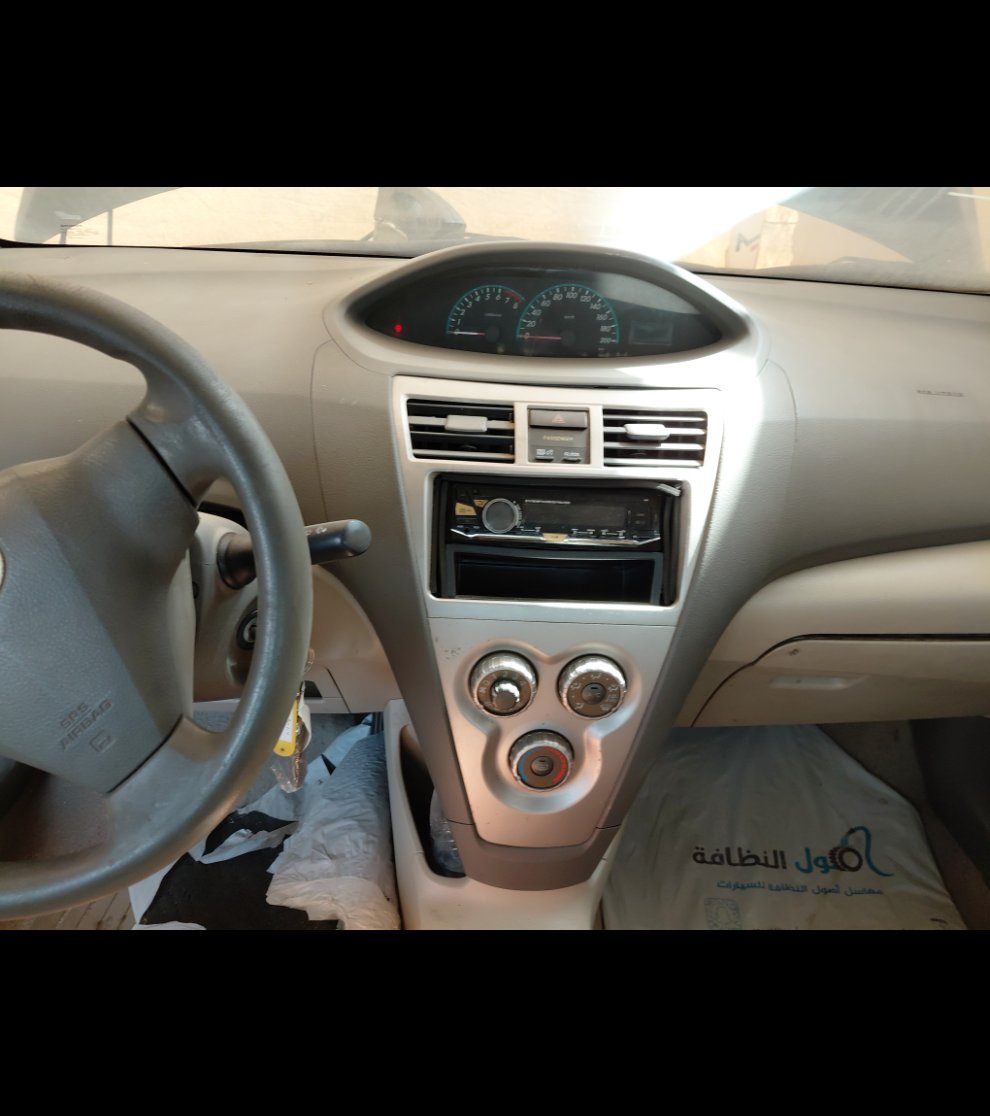 تويوتا يارس  2011 image